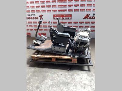 Base de cabina para New Holland E 385 vendida por Massucco T. Srl Area Ricambi
