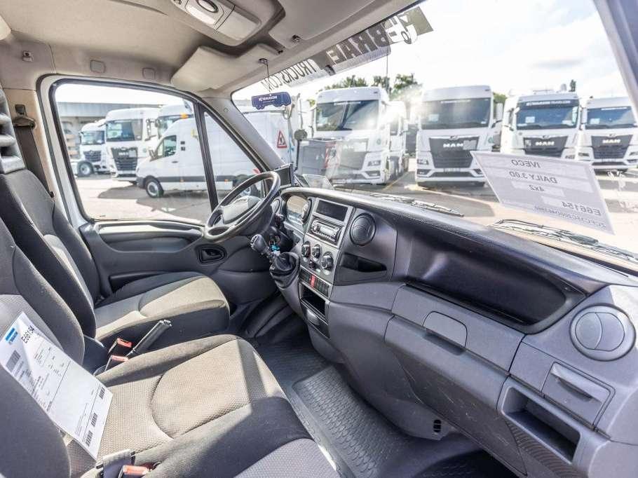 Iveco DAILY 35S17-3.0D Foto 21