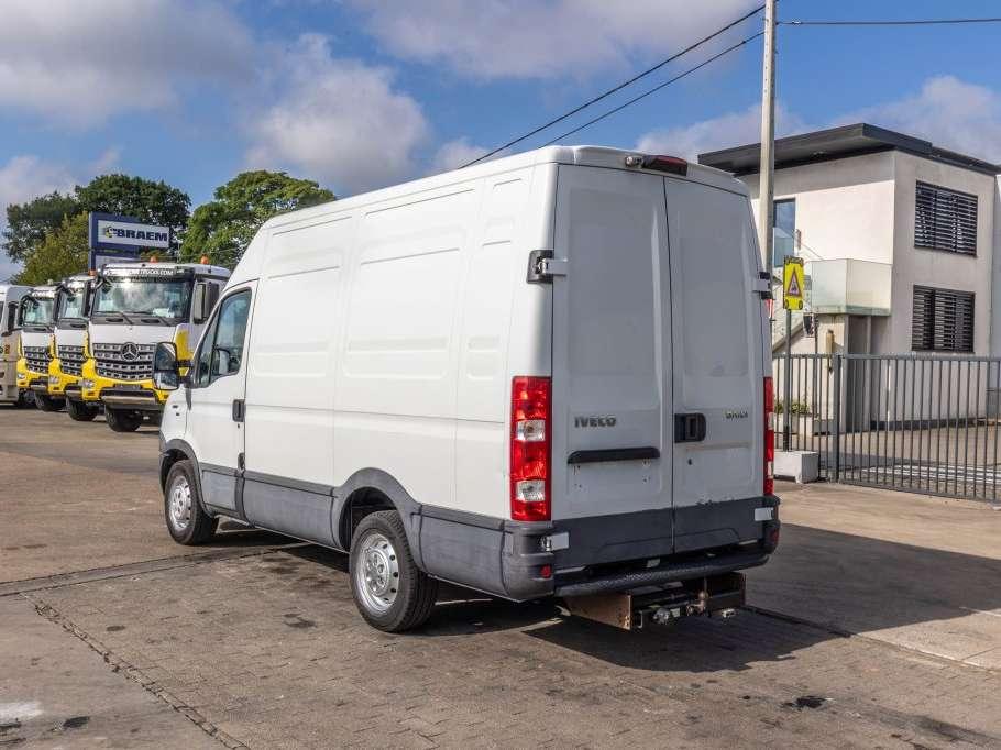 Iveco DAILY 35S17-3.0D Foto 3
