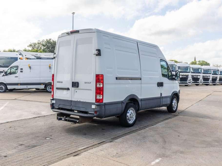 Iveco DAILY 35S17-3.0D Foto 5