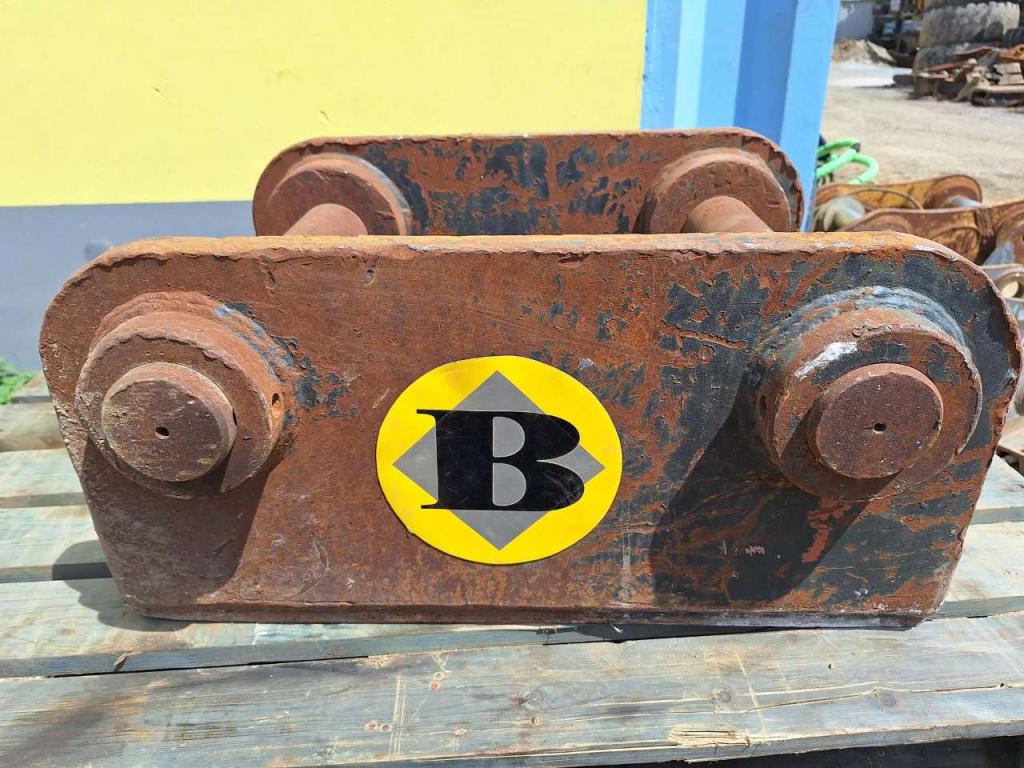 UNI80 for 20-25 ton excavators Attachment plate Foto 2