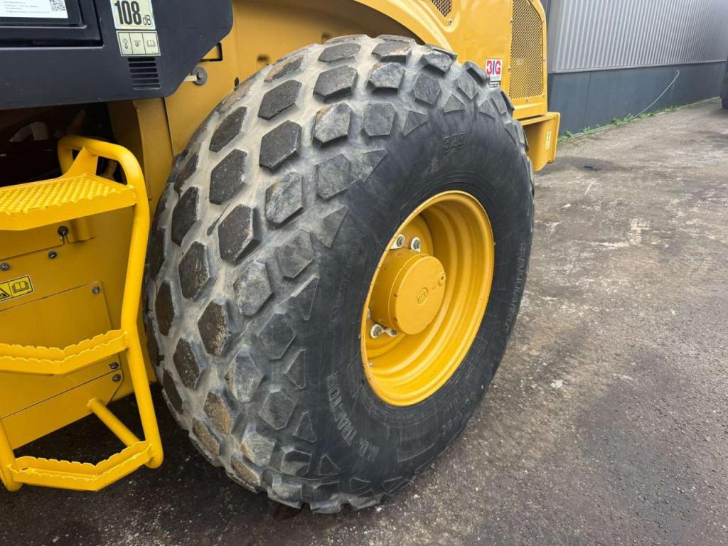Caterpillar CS64B Foto 17