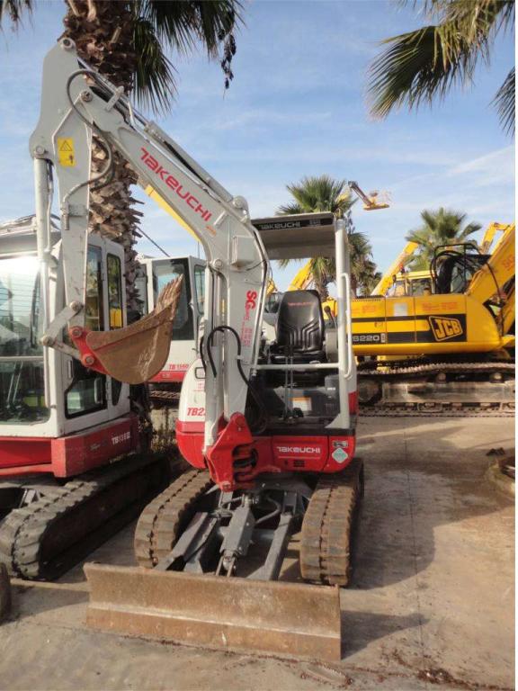 Takeuchi TB230T Foto 1