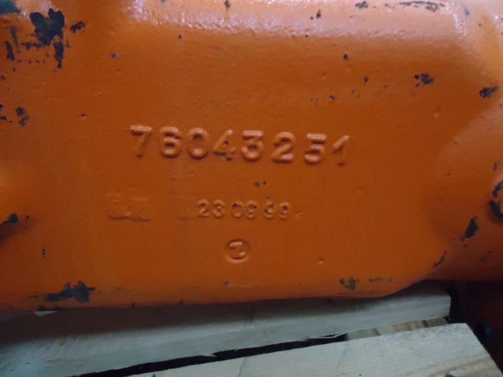 Eje delantero para Fiat Kobelco W270 Foto 14