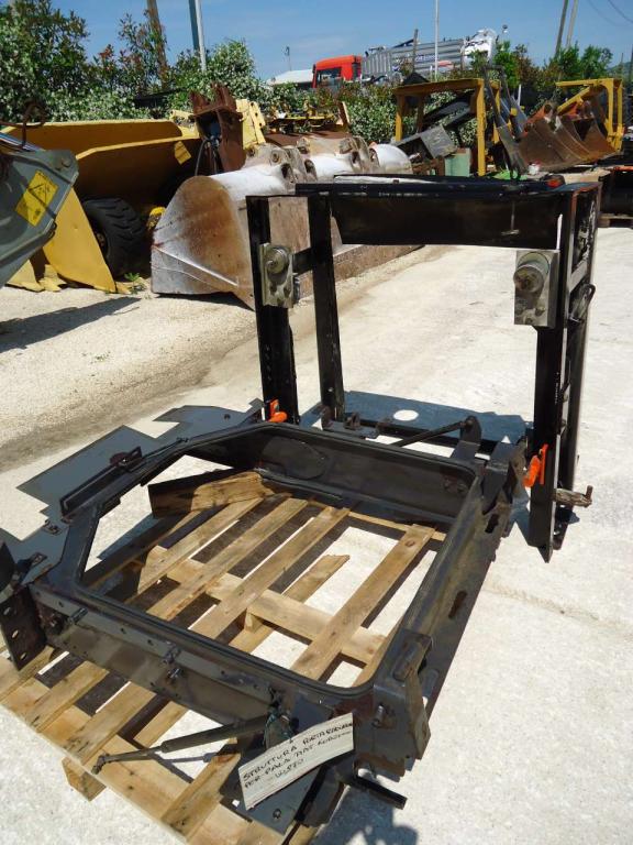 Soporte para radiador para Fiat Kobelco/Fiat Hitachi W270 Foto 2