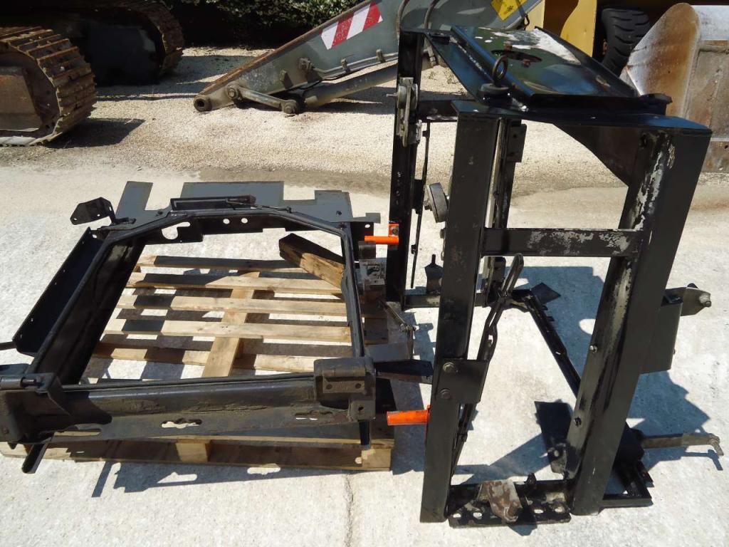Soporte para radiador para Fiat Kobelco/Fiat Hitachi W270 Foto 4