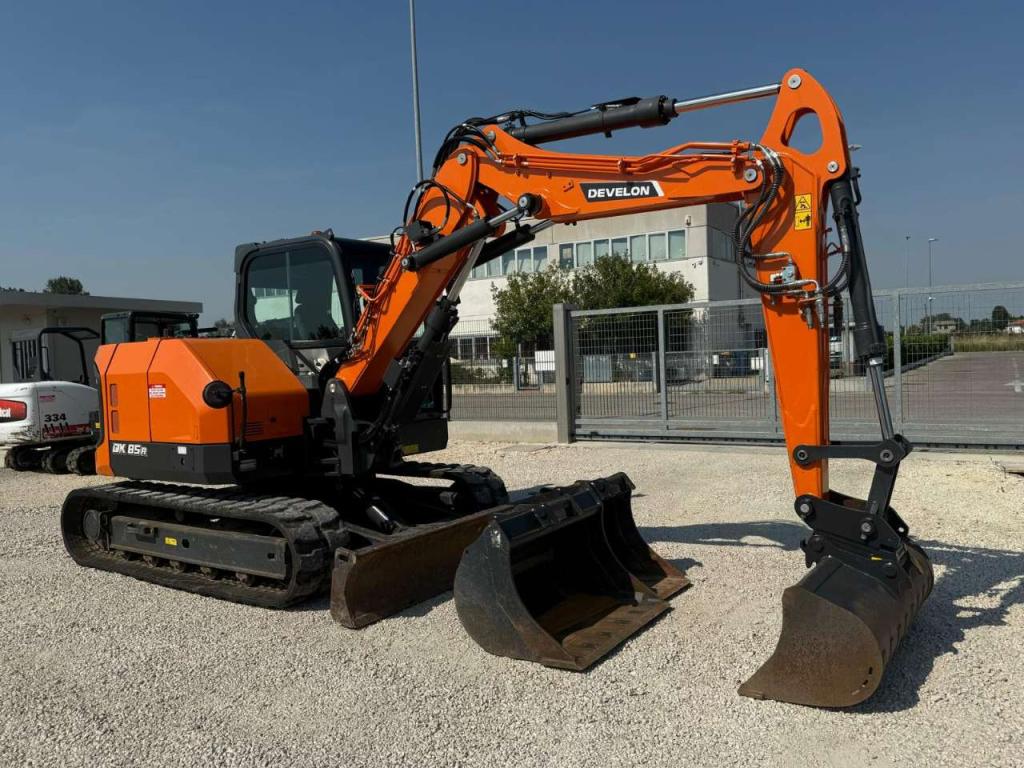 Develon DX85R-7 Foto 2