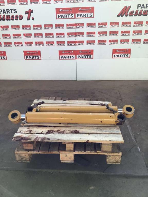 Cilndro de levantamiento para Caterpillar 924G Foto 1