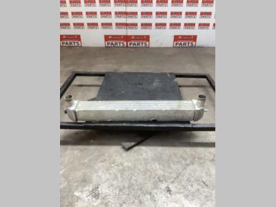 Radiador intercooler para Hitachi ZX135 US-7 vendida por Massucco T. Srl Area Ricambi