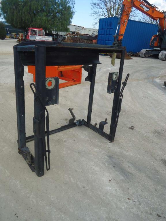 Soporte para radiador para Fiat Kobelco W190 Foto 1