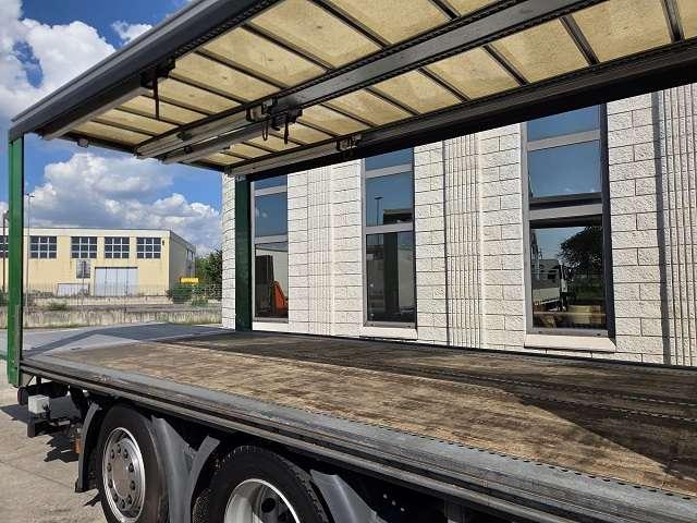 Scania P 320 6x2 Foto 5