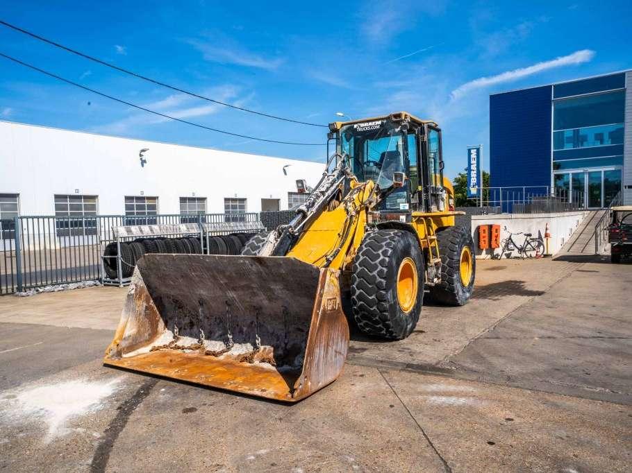 Caterpillar CAT 924G // GODET 3m3 Foto 1