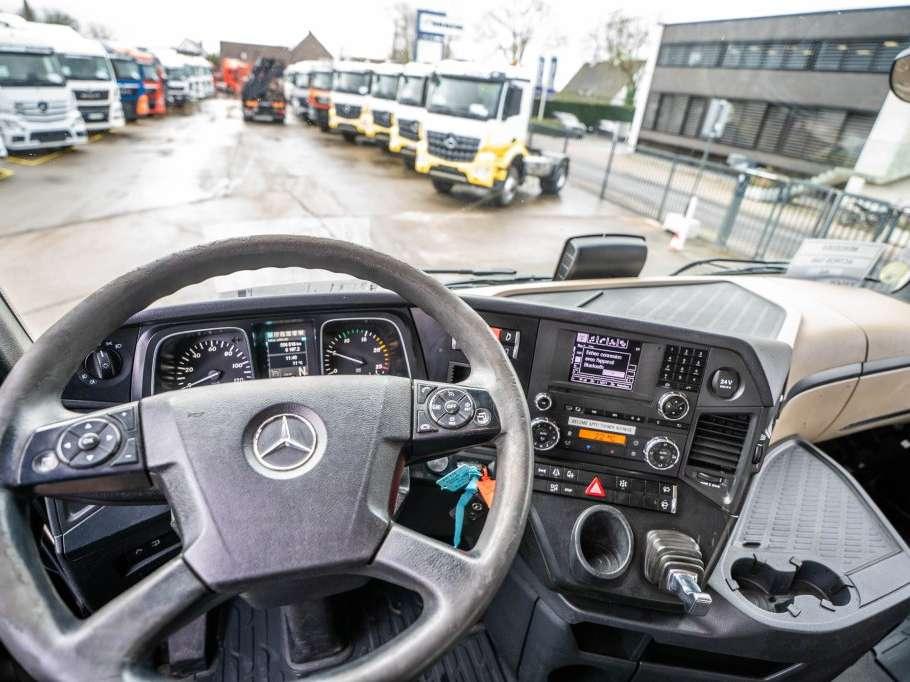 Mercedes-Benz ACTROS 1846+ADR Foto 14