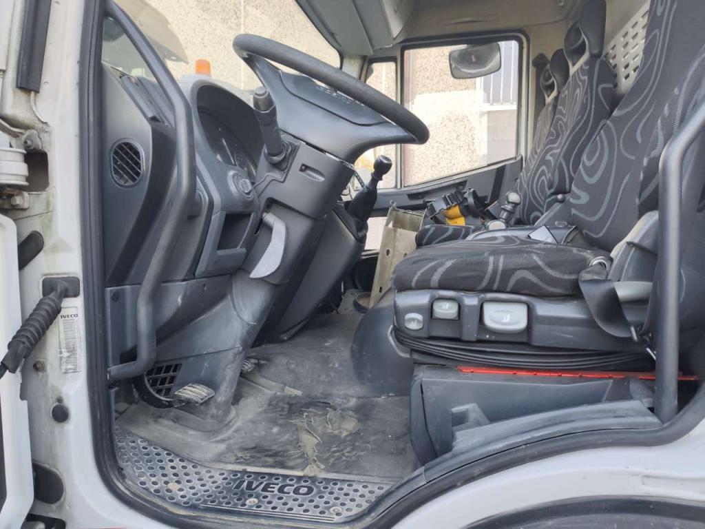 Iveco EUROCARGO 180E25K Foto 17