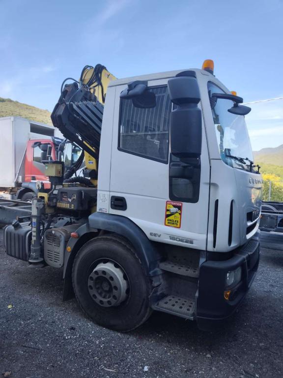 Iveco EUROCARGO 180E25K Foto 9
