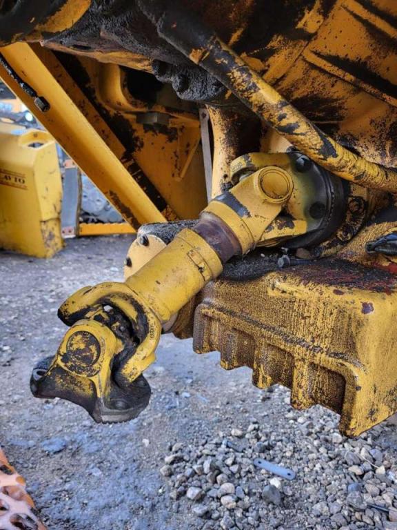 Volvo propeller shaft 11410847 for Volvo L110E, L110F, L120E, L120F Foto 2
