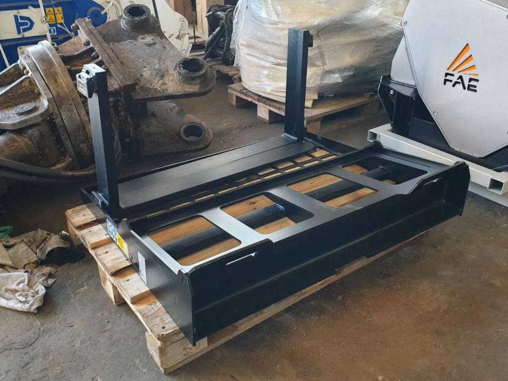 M3 MetalMeccanica Moderna Forche 1800kg Foto 1