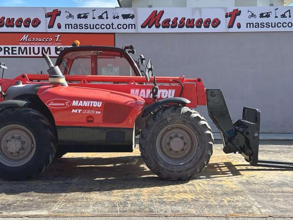 Manitou MT932 4x4x4 Foto 15