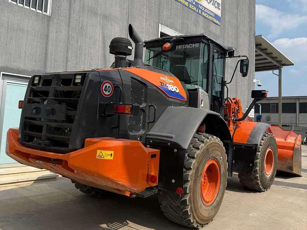 Hitachi ZW180-6 Foto 4