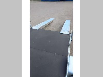 Coppia di rampe in alluminio Lunghezza 4.000 mm - Portata 3.800 kg vendida por Progetto Rampe