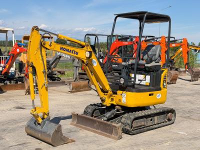 Komatsu PC16R-3HS vendida por Gruppo Movimento Terra Srl