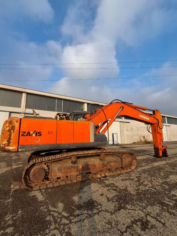Hitachi ZX350-3 Foto 1