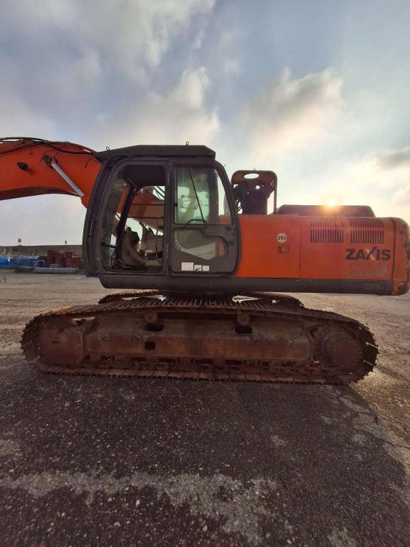 Hitachi ZX350-3 Foto 4