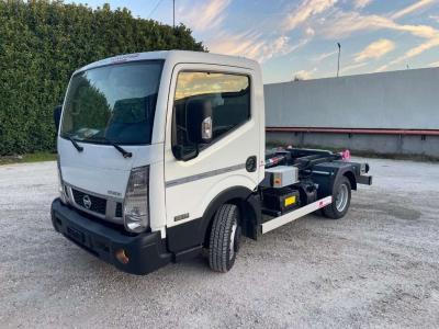 Nissan NT400 SCARRABILE PATENTE B vendida por Aurora Srl