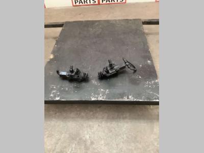 Válvula para Hitachi ZW250-6 vendida por Massucco T. Srl Area Ricambi
