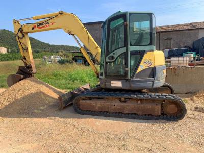 Yanmar VIO75 vendida por Omeco Spa