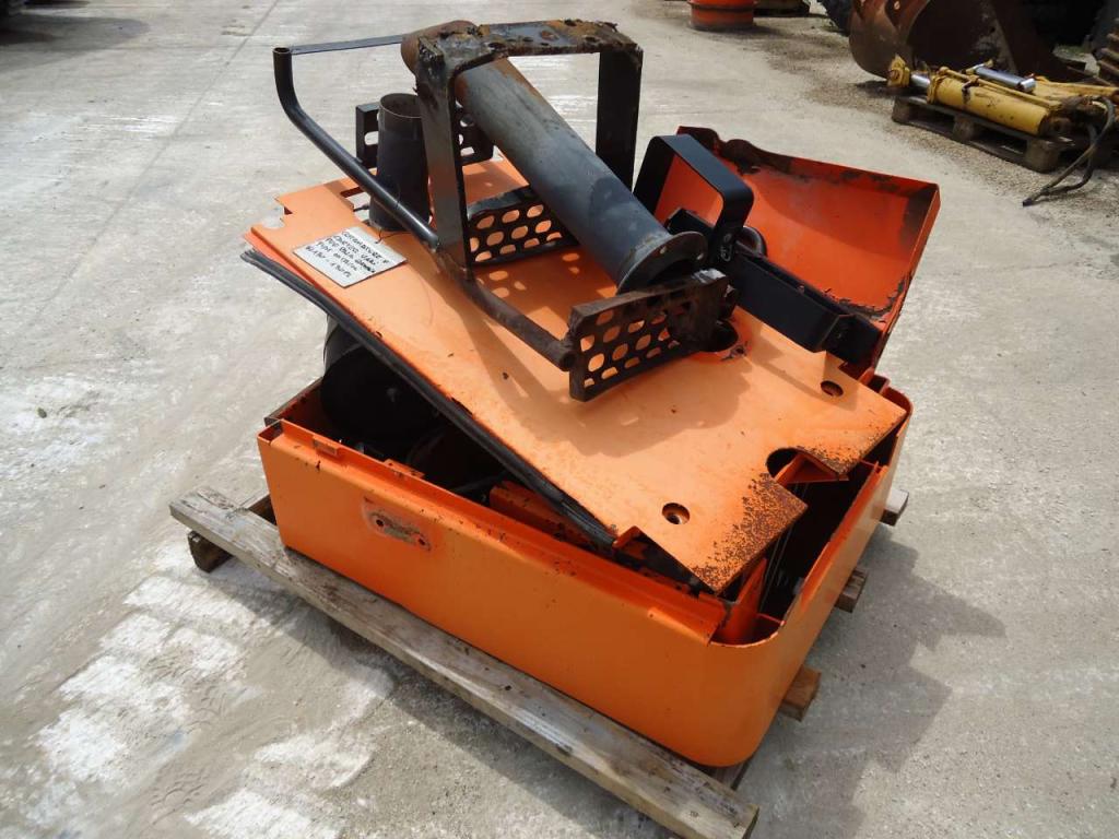 Capó y panel de carrocería para Fiat Hitachi W130-130PL Foto 2