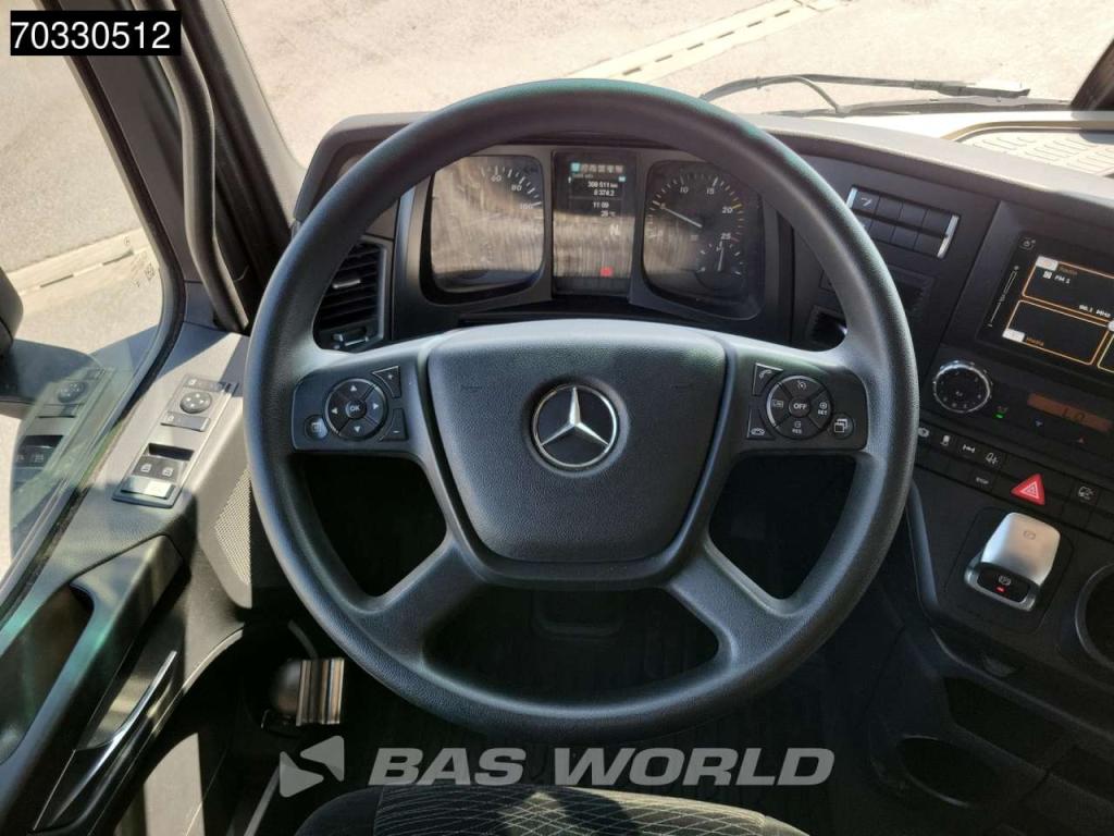 Mercedes-Benz Actros 1851 4X2 BigSpace 2x Tanks M.O.T. Foto 25
