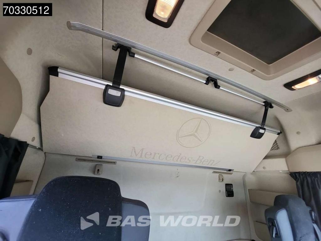 Mercedes-Benz Actros 1851 4X2 BigSpace 2x Tanks M.O.T. Foto 30