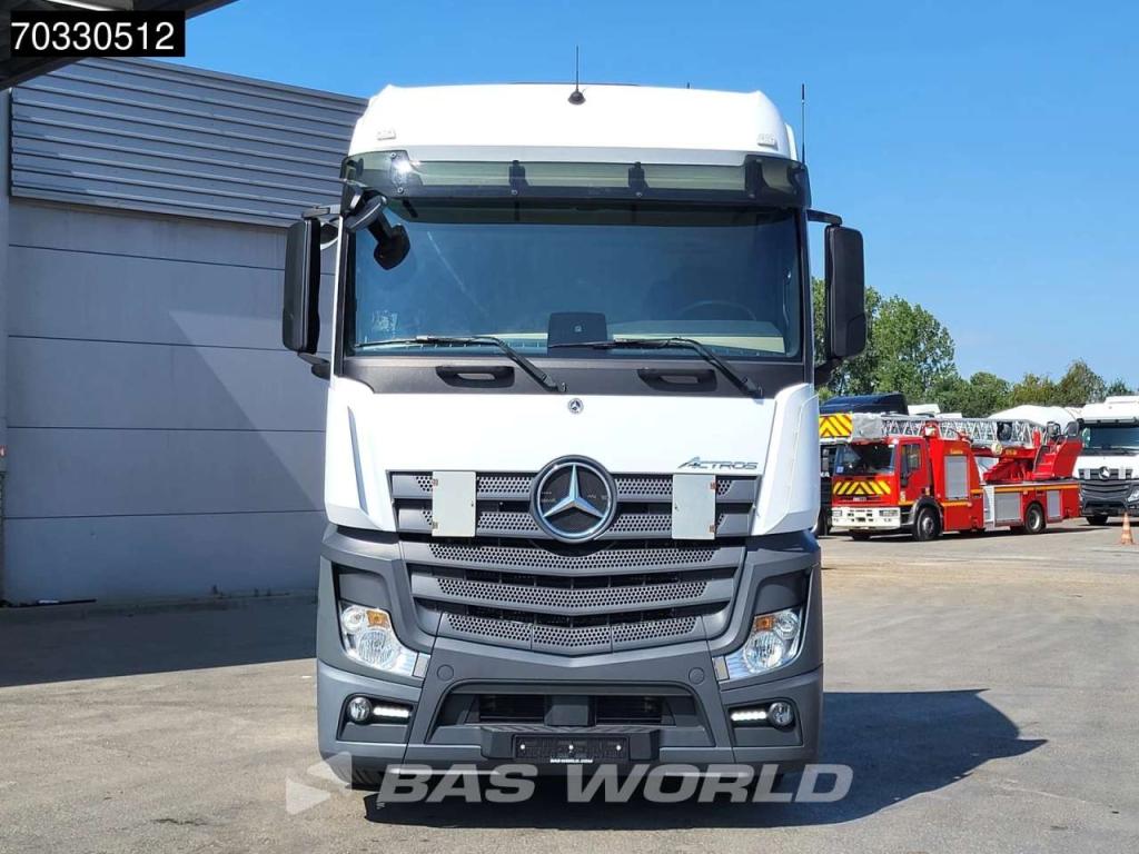 Mercedes-Benz Actros 1851 4X2 BigSpace 2x Tanks M.O.T. Foto 7