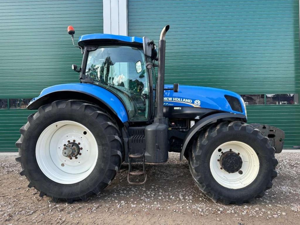 New Holland T7.250 Power Command Foto 4