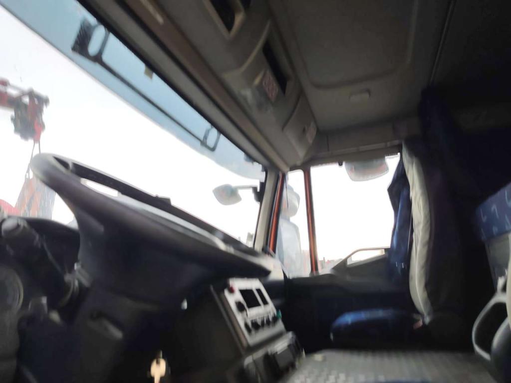 Iveco STRALIS 260S42 Foto 10