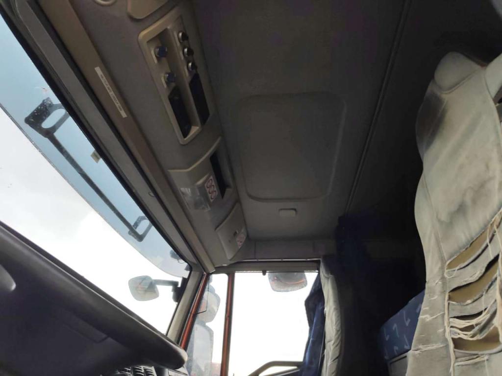 Iveco STRALIS 260S42 Foto 5