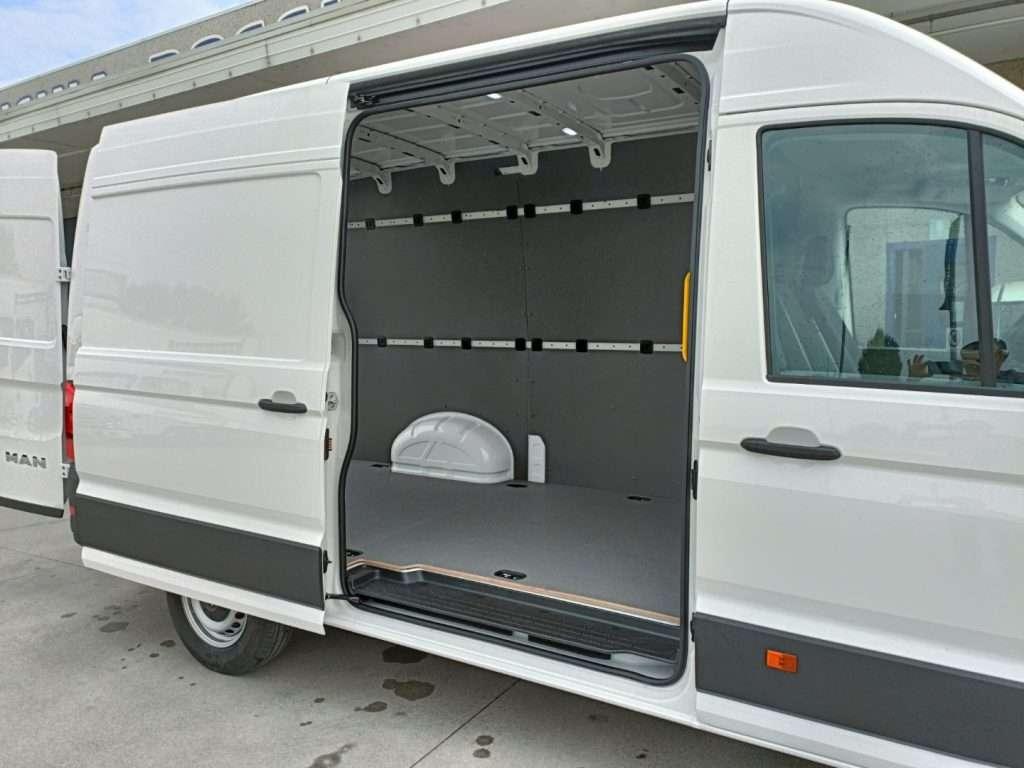Man TGE  FURGONE 3.140 L2H2 KM 0 Foto 6