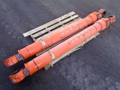 Cilndro de levantamiento para Fiat Hitachi Ex 285 vendida por PRV Ricambi Srl
