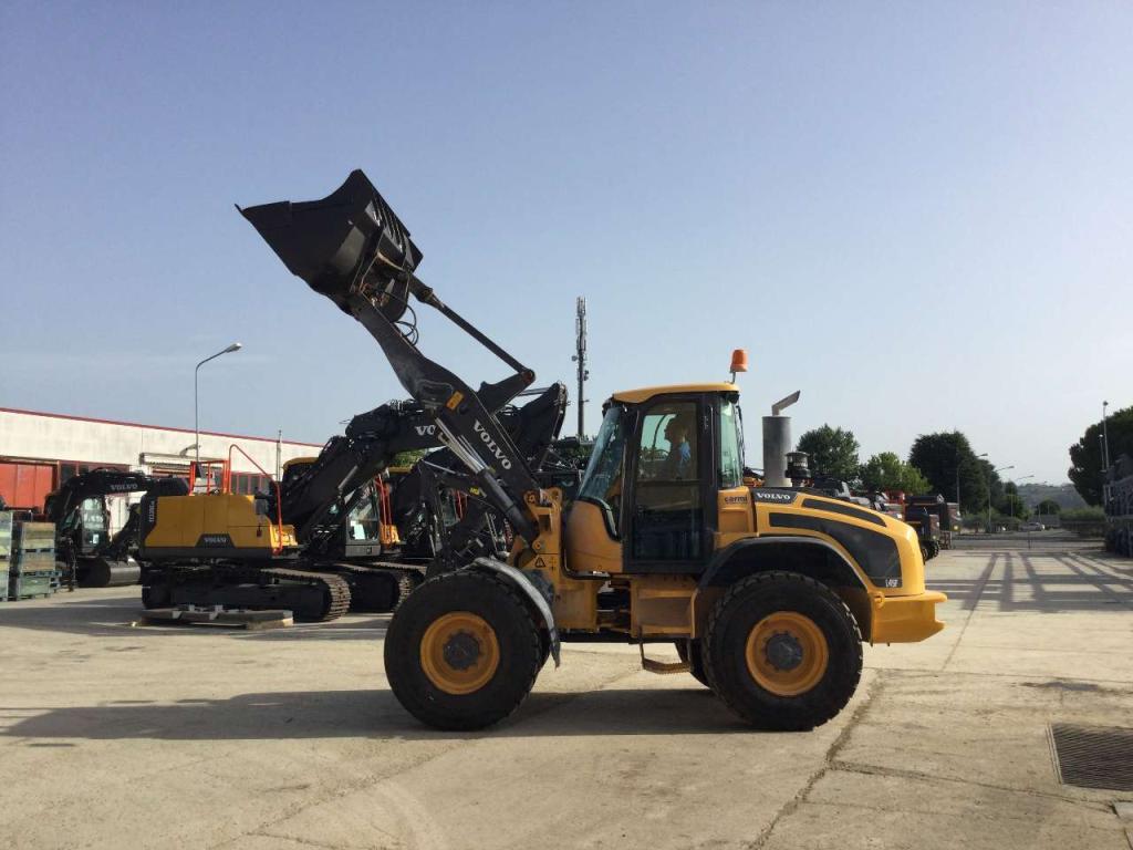 Volvo L45F Foto 3
