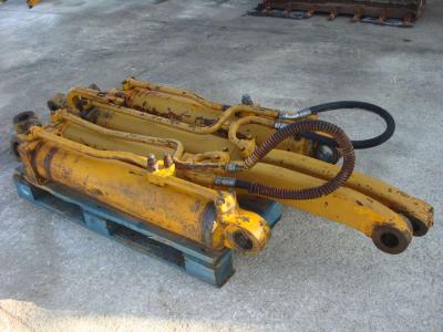 PISTONE SOLLEVAMENTO E PISTONE ROVESCIO BENNA para Fiat Allis FL 14C vendida por OLM 90 Srl