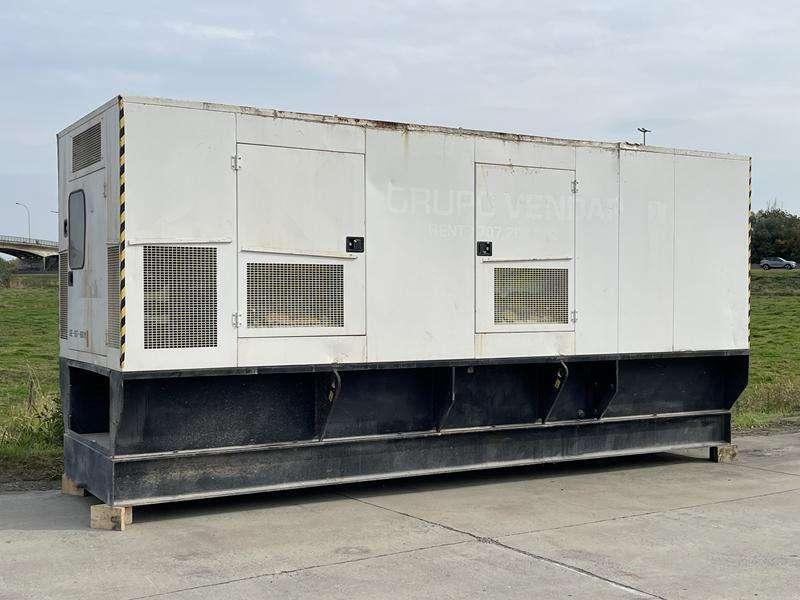 Caterpillar C 18 - 700 Foto 2