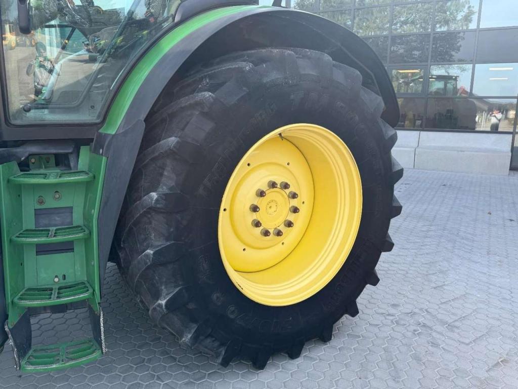 John Deere 6175R Foto 8