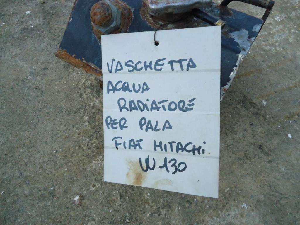 Deposito agua para Fiat Hitachi W130 Foto 3