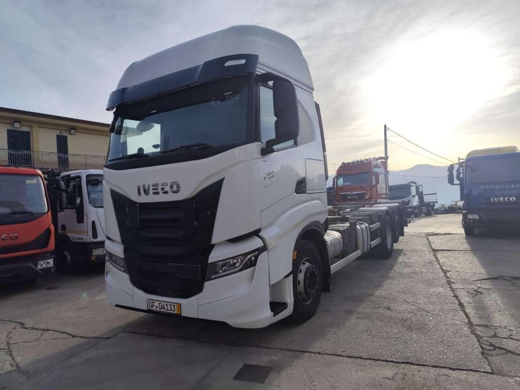 Iveco S-WAY 510 AS Foto 25