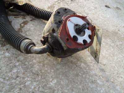 Bomba hidráulica de dirección asistida para Fiat Allis FR10 - FR12 vendida por OLM 90 Srl