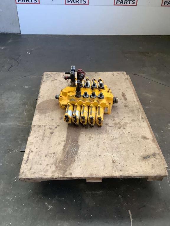 Distribuidor hidraulico para Kalmar 12-600 Foto 2