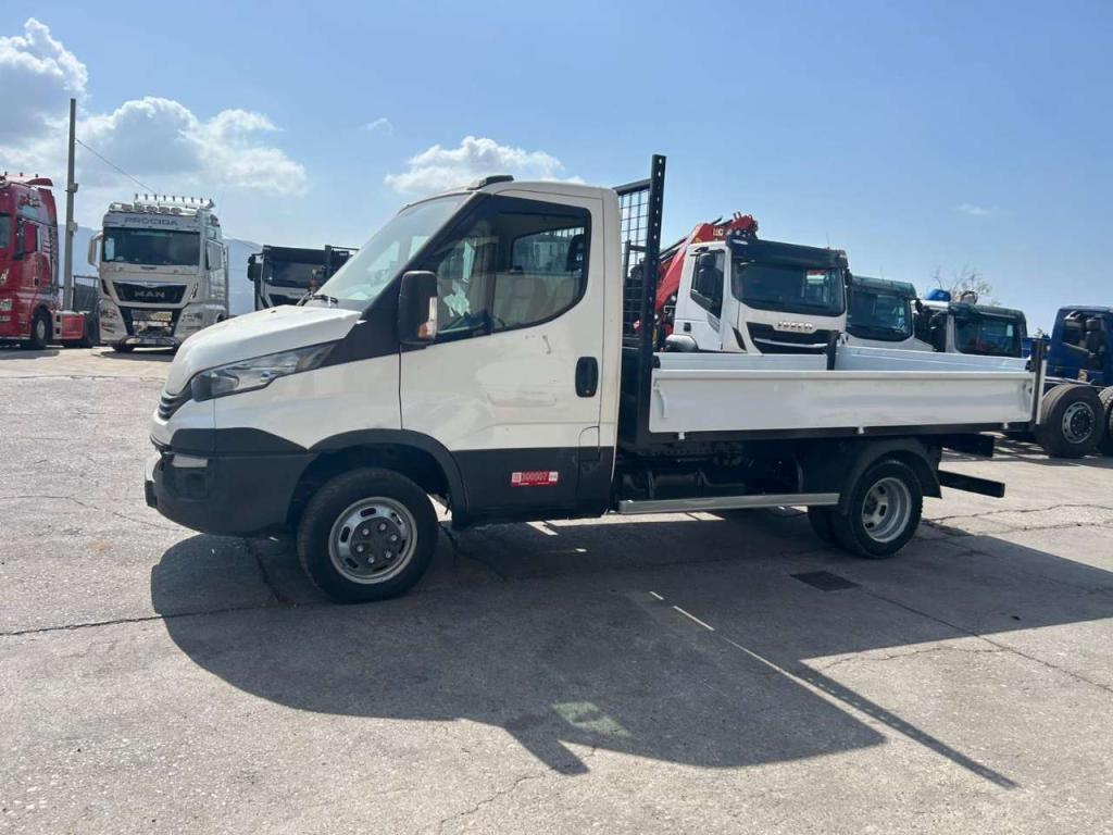 Iveco DAILY 35-120 Foto 19