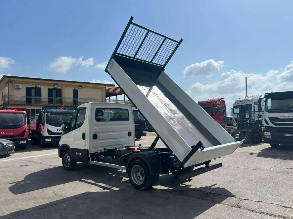 Iveco DAILY 35-120 Foto 21