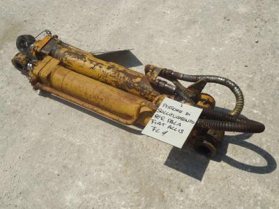 Cilndro de levantamiento para Fiat Allis FL 4 vendida por OLM 90 Srl